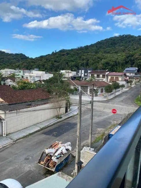 Sobrado com 3 quartos à venda, 206m2 em Saguaçu, Joinville - SC - imagem 6 Foto 6 de Sobrado com 3 quartos à venda, 206m2 em Saguaçu, Joinville - SC