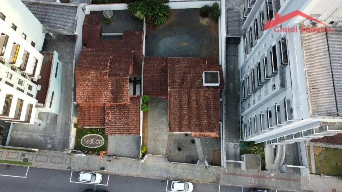 Foto 29 de Sobrado à venda, 480m2 em Saguaçu, Joinville - SC