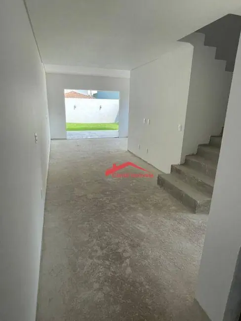 Casa de Condomínio com 3 quartos à venda, 210m2 em Santo Antônio, Joinville - SC - imagem 8 Foto 8 de Casa de Condomínio com 3 quartos à venda, 210m2 em Santo Antônio, Joinville - SC