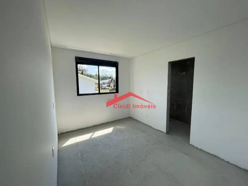 Casa de Condomínio com 3 quartos à venda, 210m2 em Santo Antônio, Joinville - SC - imagem 7 Foto 7 de Casa de Condomínio com 3 quartos à venda, 210m2 em Santo Antônio, Joinville - SC