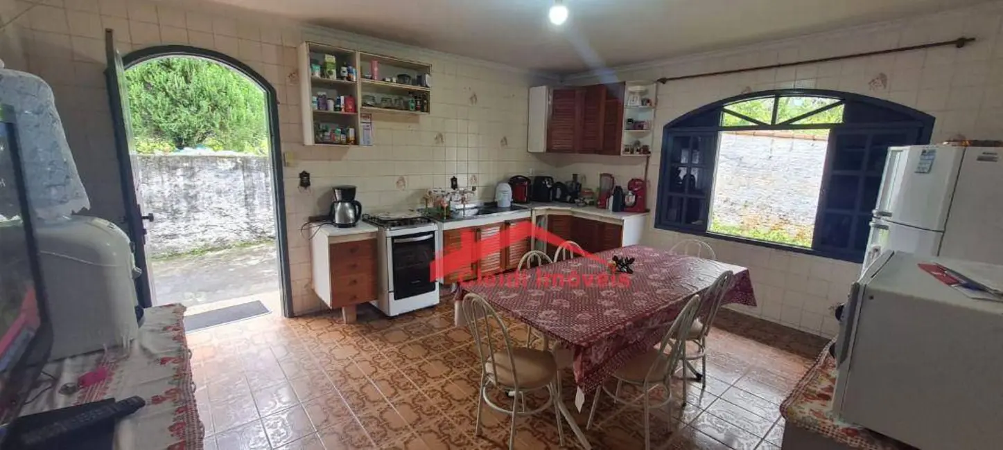 Foto 6 de Casa com 3 quartos à venda, 637m2 em Bom Retiro, Joinville - SC