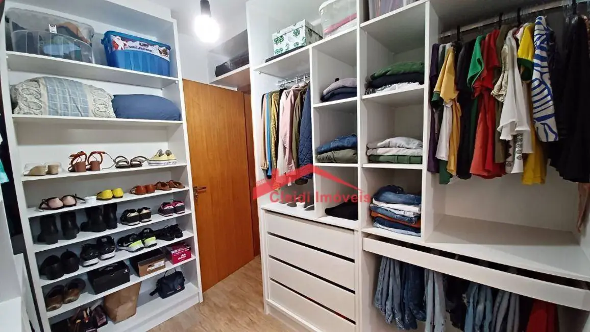 Sobrado com 3 quartos à venda, 83m2 em Saguaçu, Joinville - SC - imagem 9 Foto 9 de Sobrado com 3 quartos à venda, 83m2 em Saguaçu, Joinville - SC