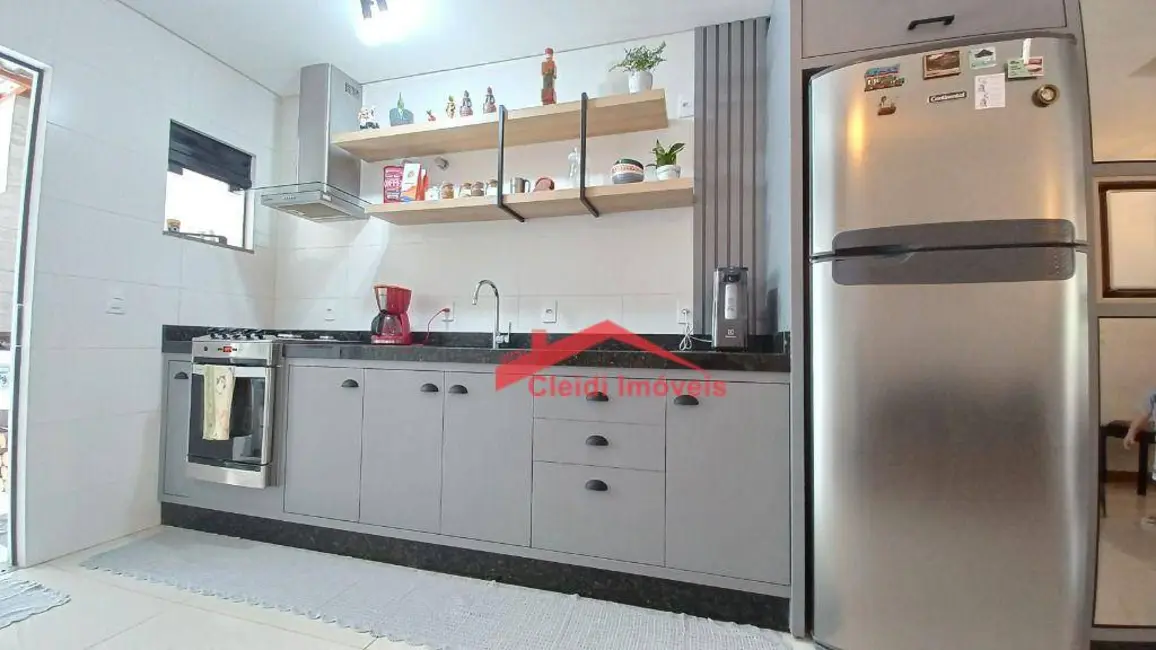 Sobrado com 3 quartos à venda, 83m2 em Saguaçu, Joinville - SC - imagem 6 Foto 6 de Sobrado com 3 quartos à venda, 83m2 em Saguaçu, Joinville - SC