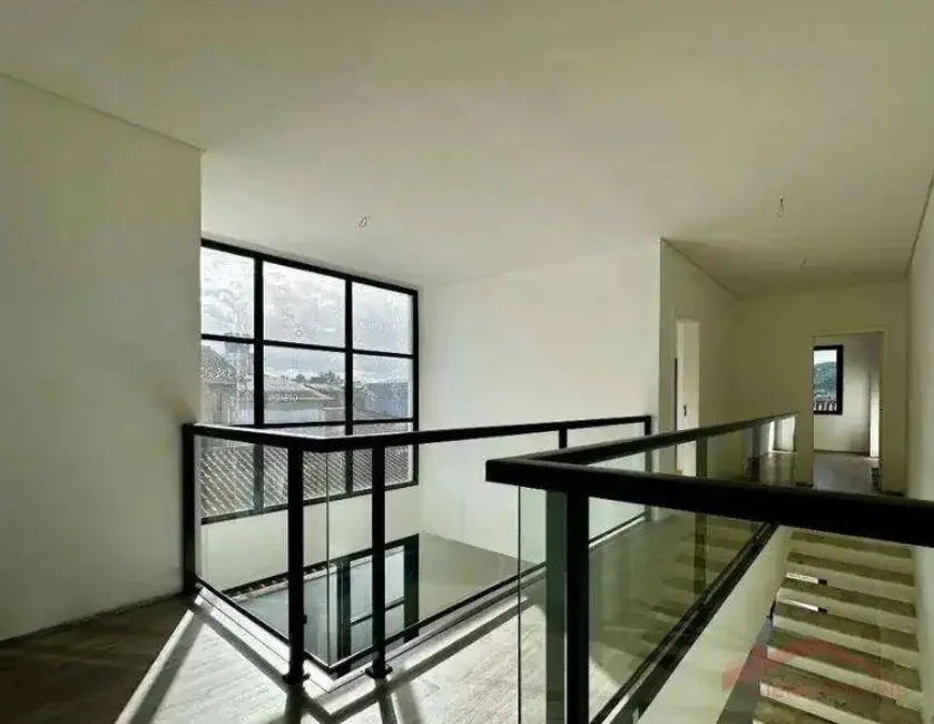 Foto 3 de Sobrado com 3 quartos à venda, 221m2 em Iririú, Joinville - SC