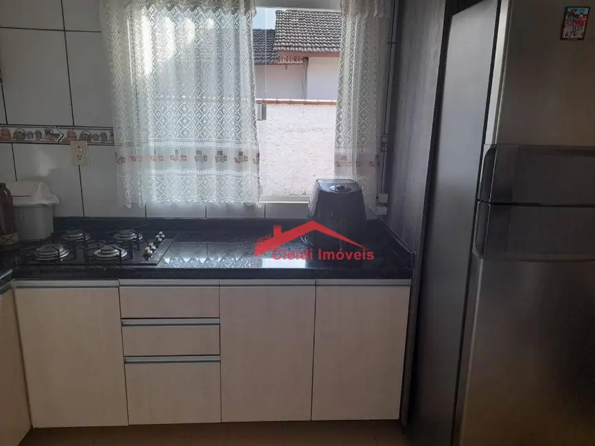 Foto 2 de Casa com 3 quartos à venda, 450m2 em Vila Nova, Joinville - SC