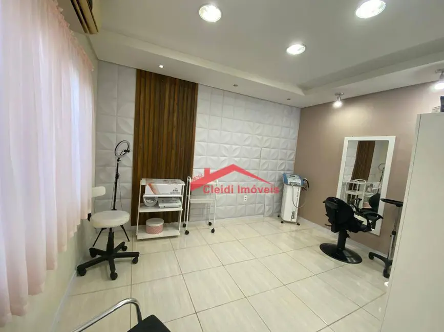 Foto 4 de Casa com 2 quartos à venda, 435m2 em Vila Nova, Joinville - SC