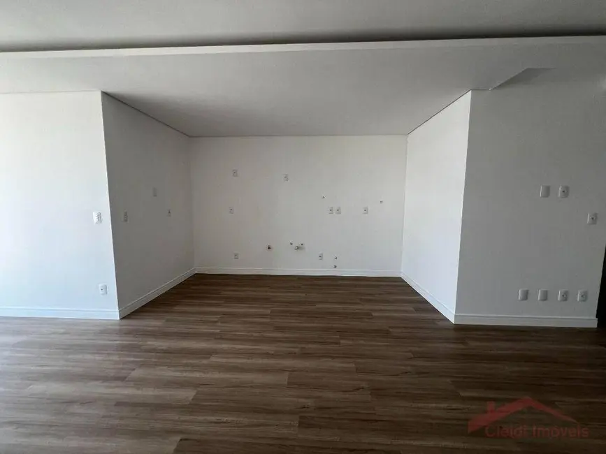 Foto 5 de Apartamento com 2 quartos à venda, 75m2 em Anita Garibaldi, Joinville - SC