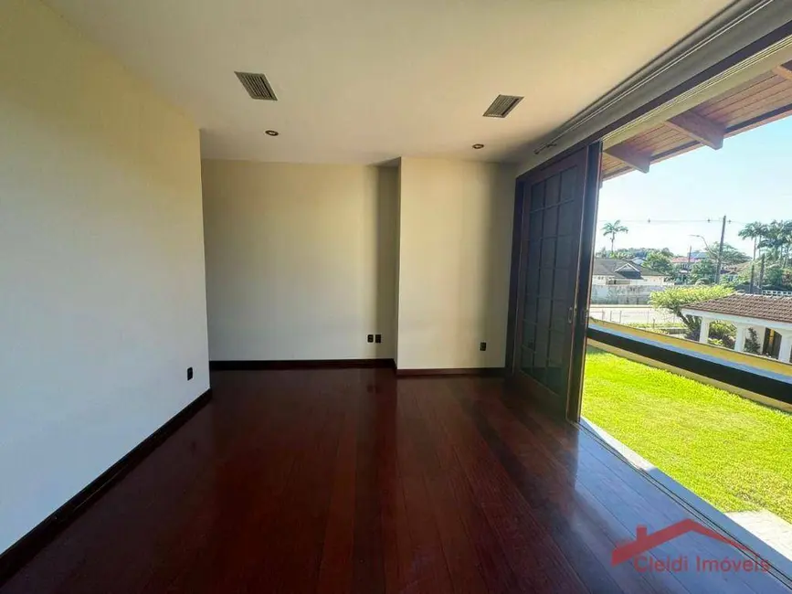Foto 3 de Casa com 3 quartos para alugar, 900m2 em América, Joinville - SC