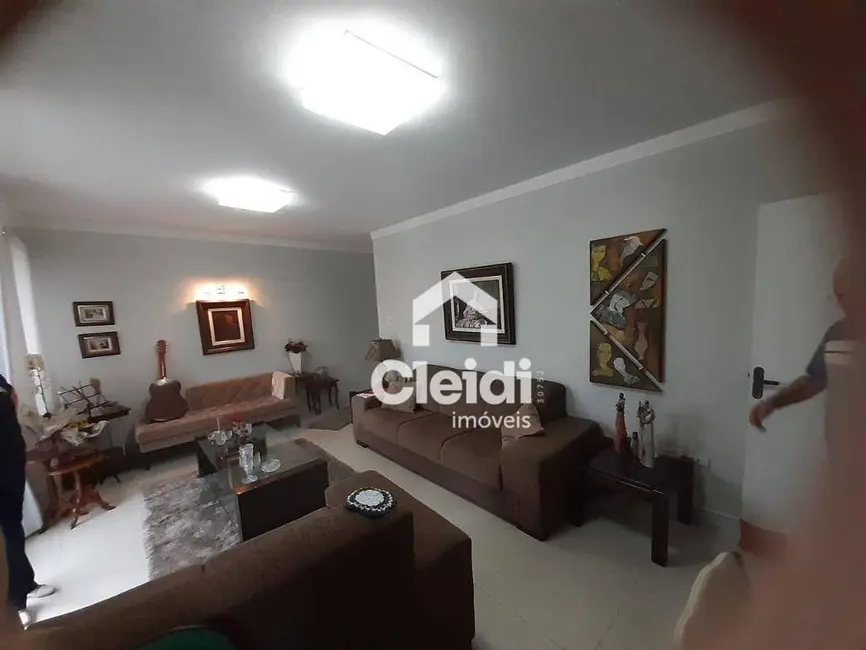 Foto 6 de Cobertura com 2 quartos à venda, 302m2 em América, Joinville - SC