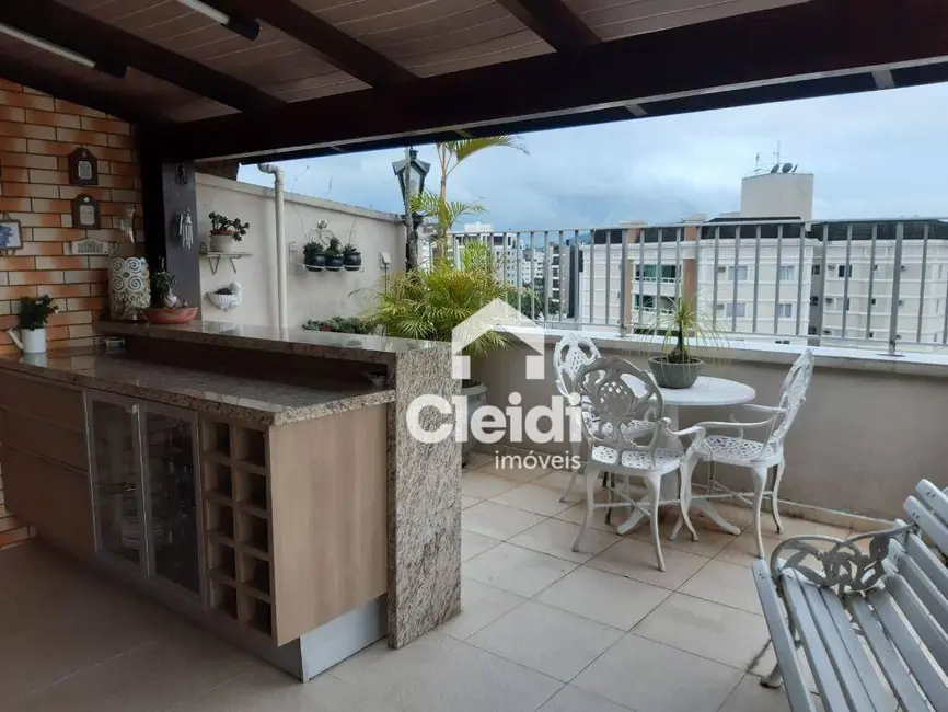 Foto 3 de Cobertura com 2 quartos à venda, 302m2 em América, Joinville - SC