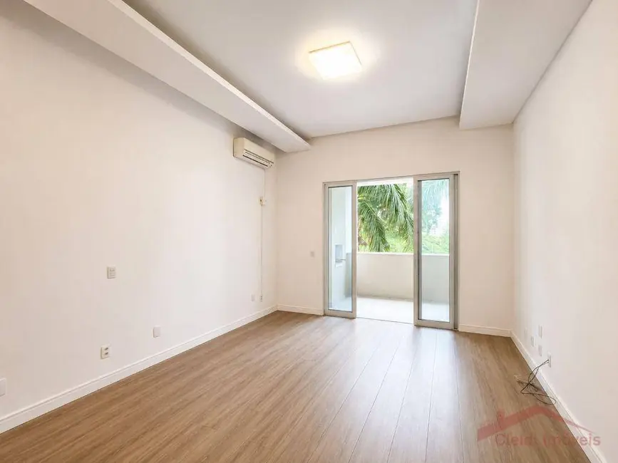 Foto 4 de Apartamento com 1 quarto à venda, 100m2 em Atiradores, Joinville - SC