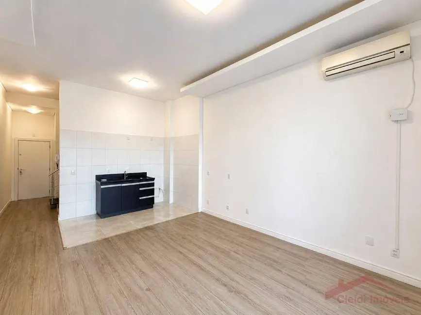 Foto 3 de Apartamento com 1 quarto à venda, 100m2 em Atiradores, Joinville - SC