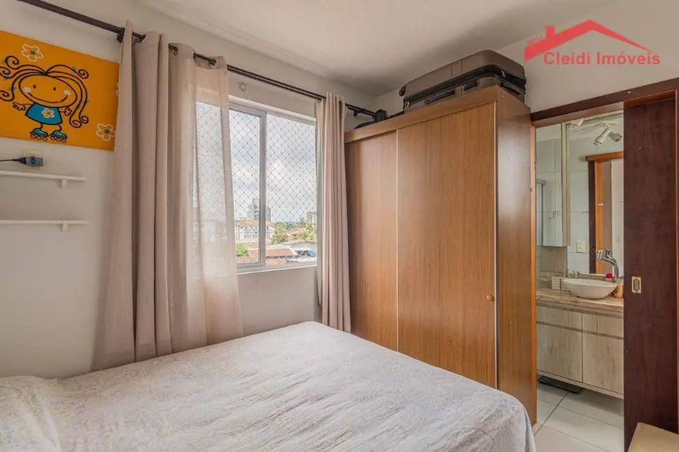 Foto 6 de Apartamento com 2 quartos à venda, 75m2 em Santo Antônio, Joinville - SC