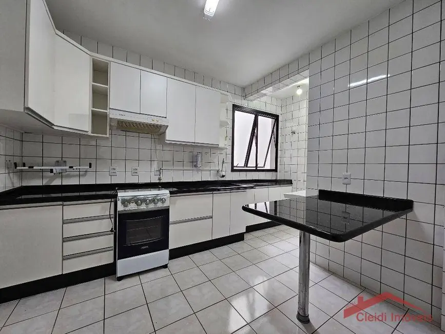 Foto 7 de Apartamento com 3 quartos para alugar, 109m2 em Iririú, Joinville - SC