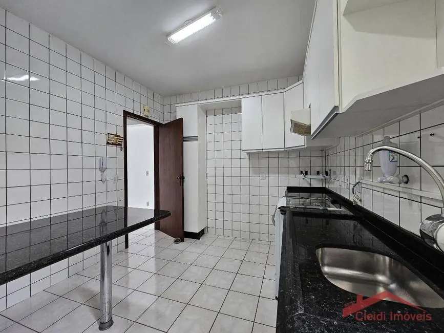 Foto 8 de Apartamento com 3 quartos para alugar, 109m2 em Iririú, Joinville - SC