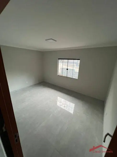 Foto 2 de Casa com 3 quartos à venda, 402m2 em São Marcos, Joinville - SC