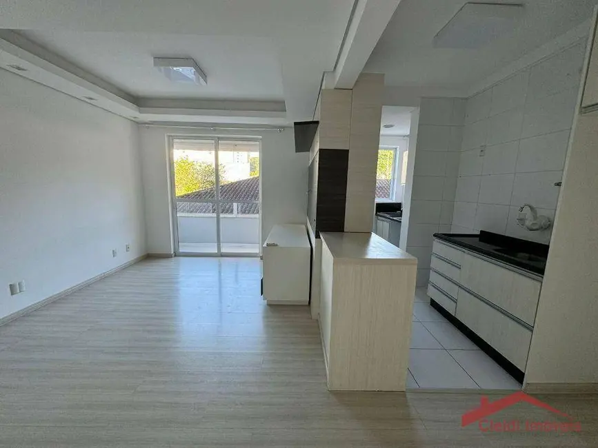 Apartamento com 3 quartos para alugar, 103m2 em Anita Garibaldi, Joinville - SC - imagem 6 Foto 6 de Apartamento com 3 quartos para alugar, 103m2 em Anita Garibaldi, Joinville - SC