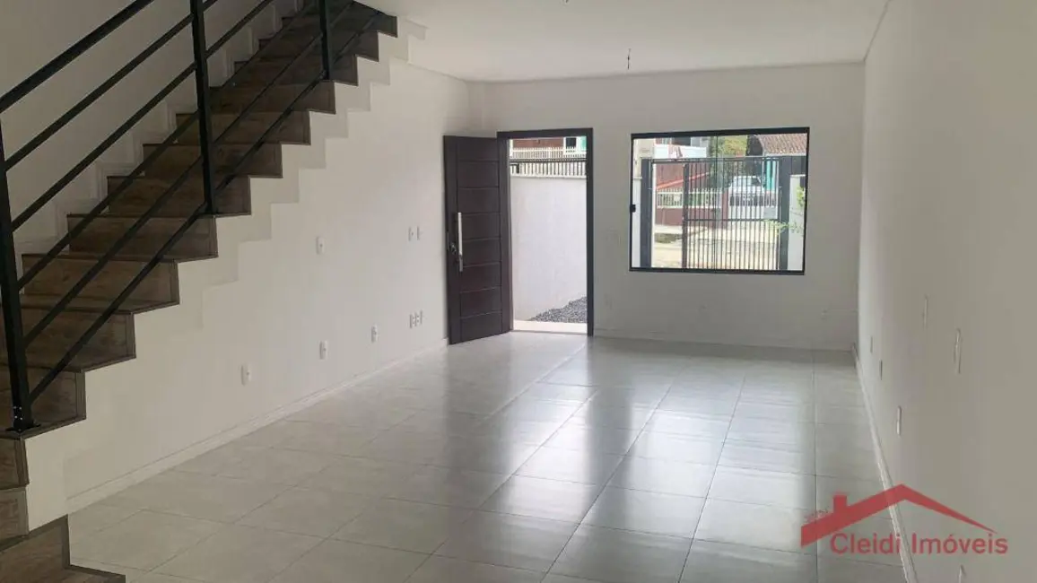 Foto 2 de Sobrado com 3 quartos à venda, 83m2 em Guanabara, Joinville - SC