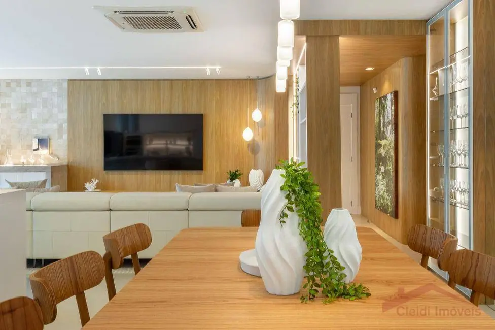 Foto 8 de Apartamento com 4 quartos à venda, 328m2 em Centro, Balneario Picarras - SC