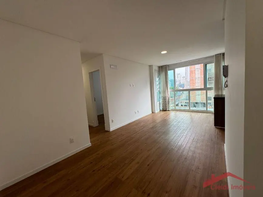 Foto 3 de Apartamento com 2 quartos para alugar, 78m2 em Centro, Joinville - SC