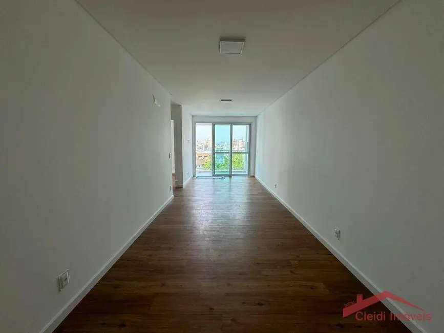Foto 6 de Apartamento com 2 quartos para alugar, 92m2 em Centro, Joinville - SC