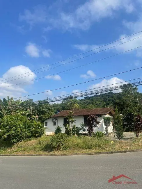 Foto 1 de Terreno / Lote à venda, 1650m2 em Atiradores, Joinville - SC