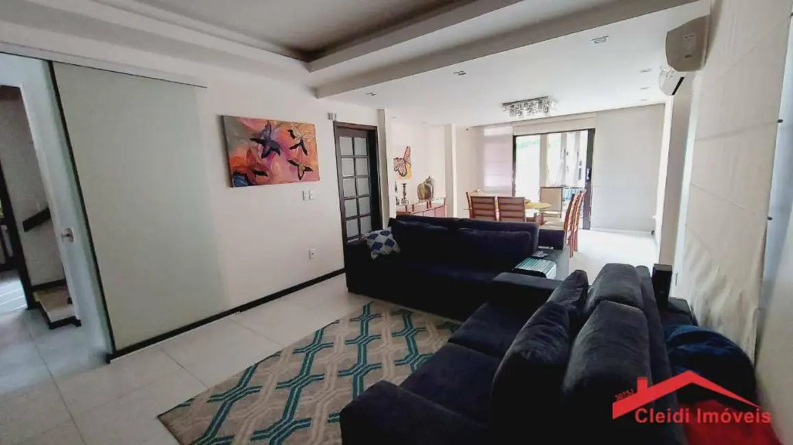 Foto 3 de Casa com 3 quartos à venda, 630m2 em Costa e Silva, Joinville - SC