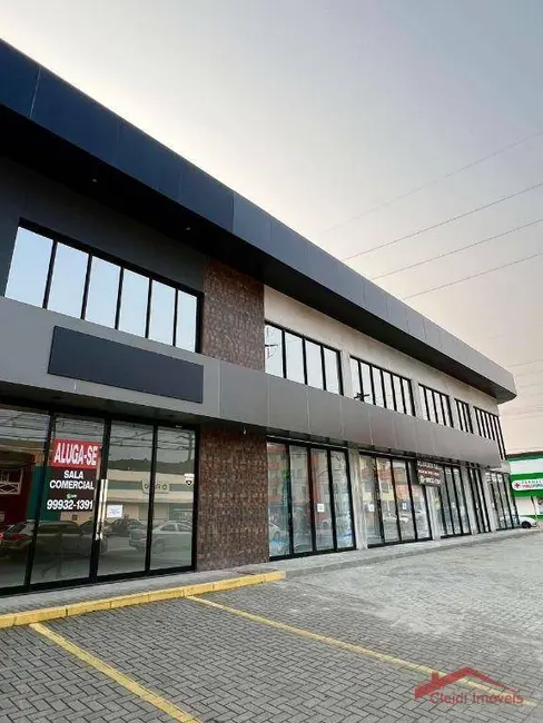 Loja para alugar, 118m2 em Bom Retiro, Joinville - SC - imagem 1 Foto 1 de Loja para alugar, 118m2 em Bom Retiro, Joinville - SC