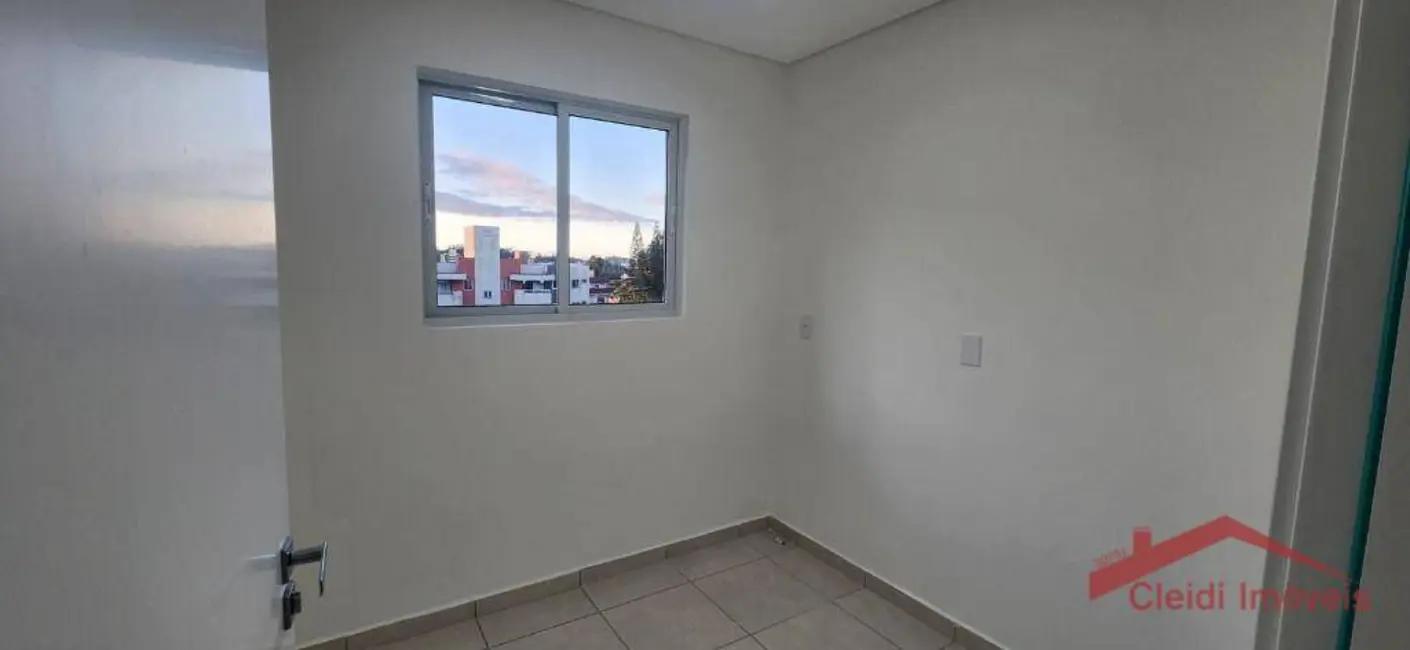 Foto 6 de Apartamento com 2 quartos para alugar, 77m2 em Costa e Silva, Joinville - SC