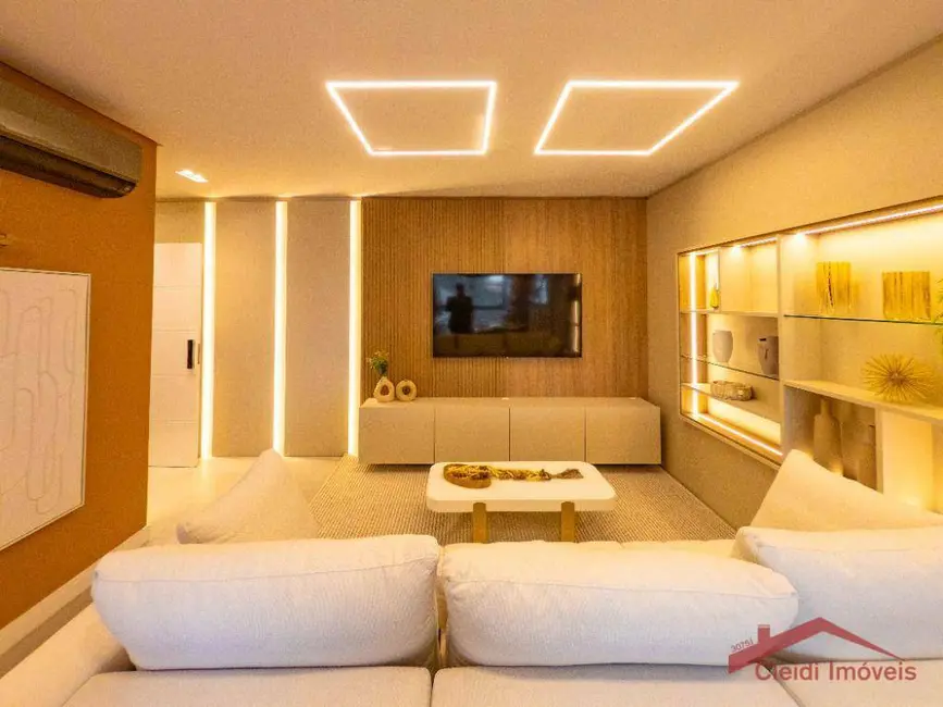 Foto 6 de Apartamento com 3 quartos à venda, 191m2 em Centro, Joinville - SC