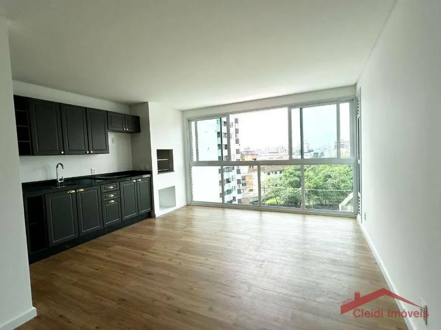 Foto 8 de Apartamento com 2 quartos para alugar, 93m2 em Centro, Joinville - SC