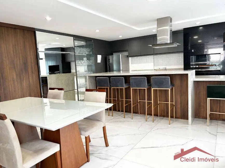 Foto 6 de Apartamento com 2 quartos para alugar, 93m2 em Centro, Joinville - SC