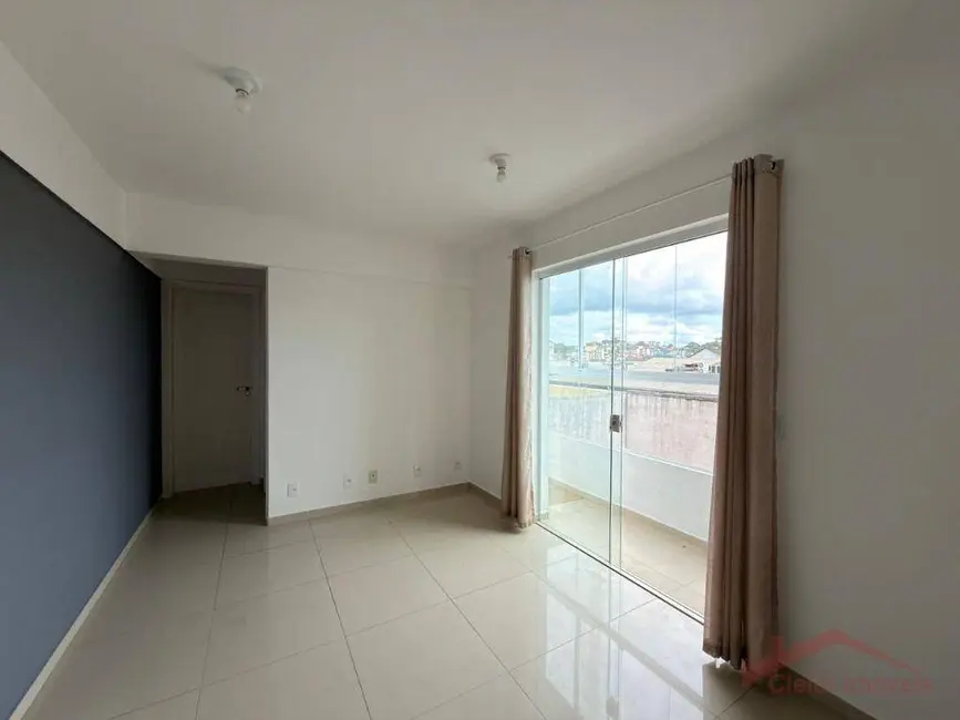 Foto 2 de Apartamento com 1 quarto para alugar, 49m2 em Floresta, Joinville - SC
