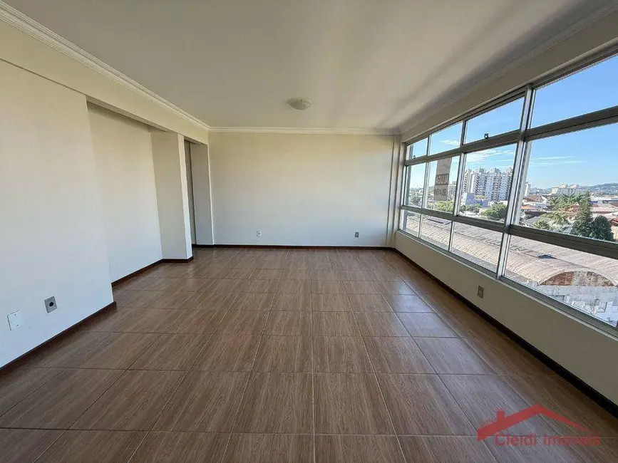 Foto 4 de Apartamento com 3 quartos para alugar, 135m2 em Anita Garibaldi, Joinville - SC