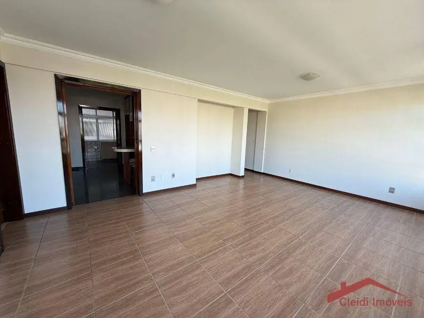Foto 3 de Apartamento com 3 quartos para alugar, 135m2 em Anita Garibaldi, Joinville - SC