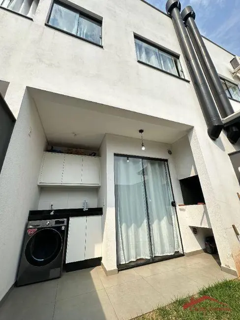 Foto 5 de Casa com 3 quartos à venda, 91m2 em Iririú, Joinville - SC