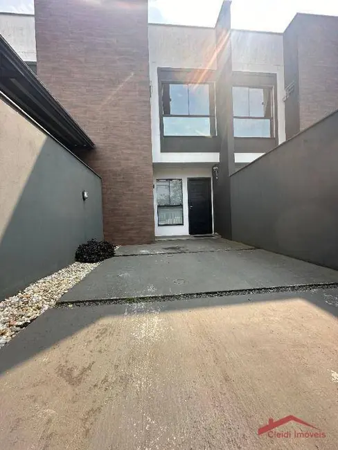 Foto 1 de Casa com 3 quartos à venda, 91m2 em Iririú, Joinville - SC