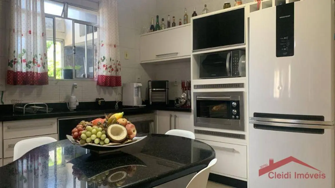 Foto 6 de Casa com 2 quartos à venda, 222m2 em Bucarein, Joinville - SC