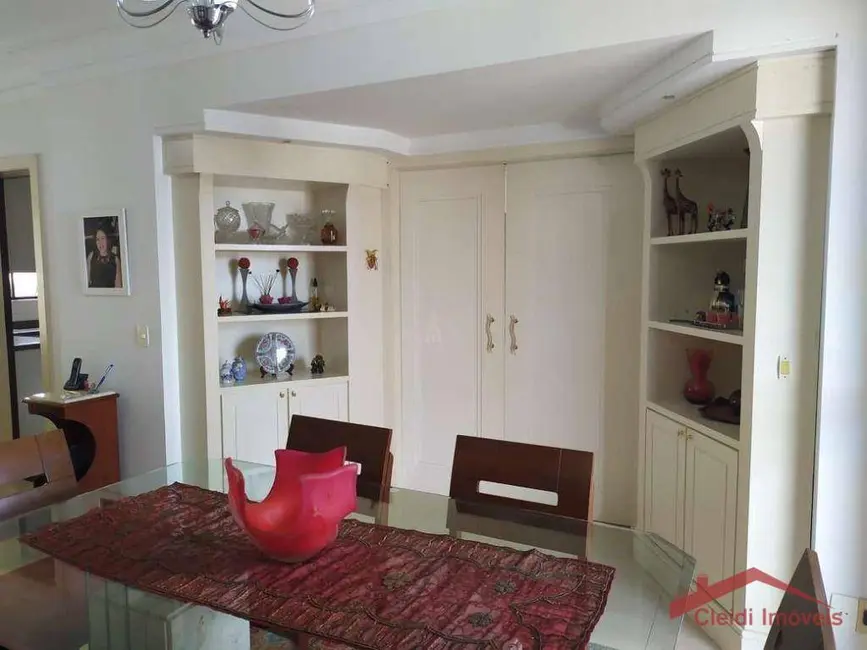 Foto 8 de Apartamento com 4 quartos à venda, 322m2 em América, Joinville - SC