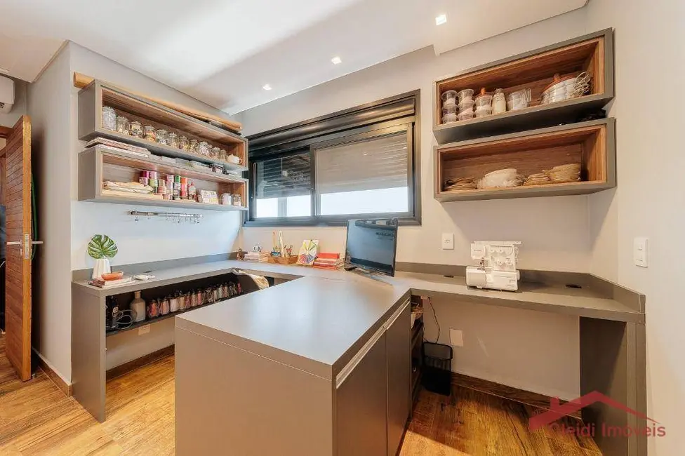 Foto 5 de Casa com 4 quartos à venda, 240m2 em Vila Nova, Joinville - SC