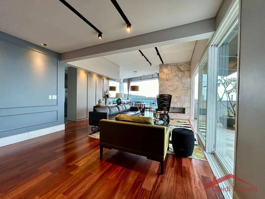 Foto 6 de Cobertura com 4 quartos à venda, 278m2 em Anita Garibaldi, Joinville - SC