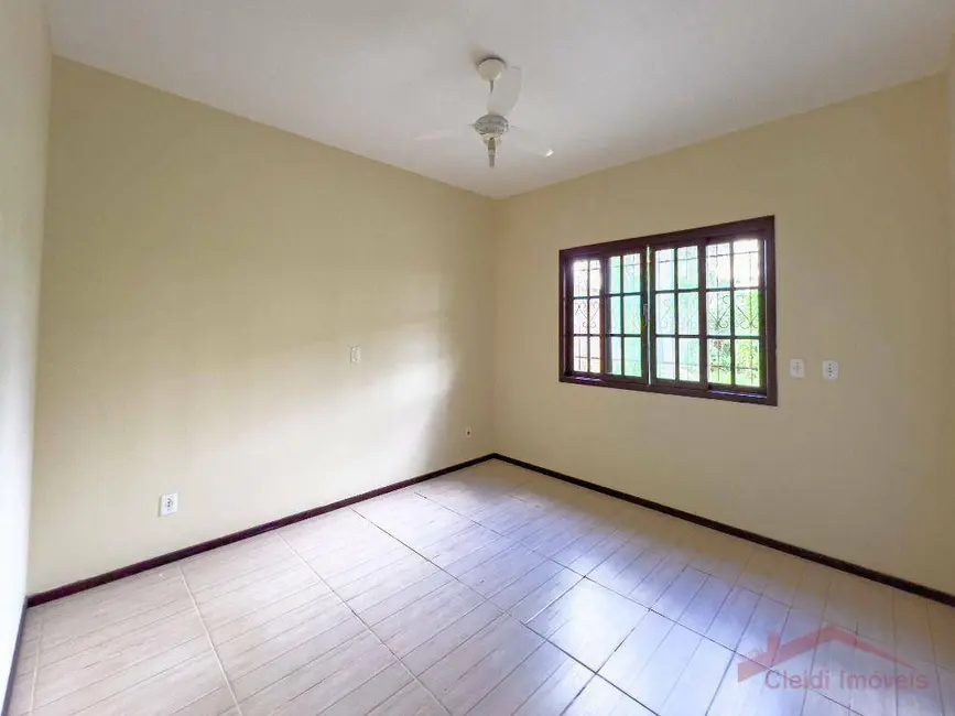 Foto 9 de Casa com 3 quartos à venda e para alugar, 480m2 em Costa e Silva, Joinville - SC