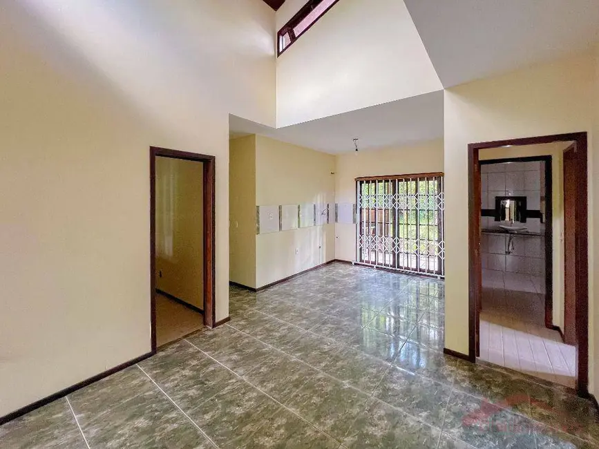 Foto 5 de Casa com 3 quartos à venda e para alugar, 480m2 em Costa e Silva, Joinville - SC