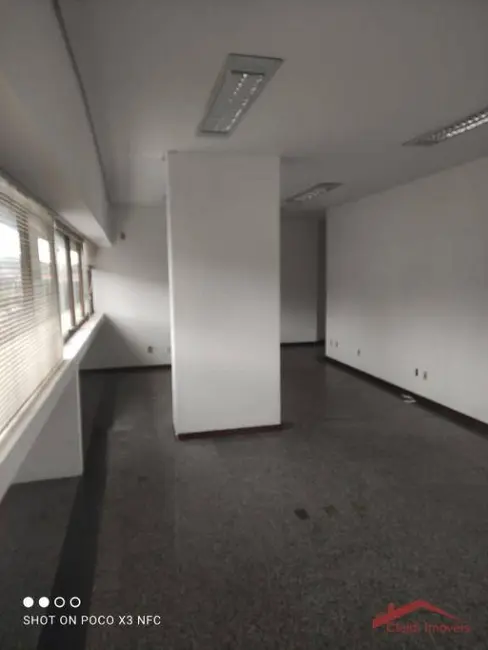 Sala Comercial à venda e para alugar, 102m2 em Centro, Joinville - SC - imagem 3 Foto 3 de Sala Comercial à venda e para alugar, 102m2 em Centro, Joinville - SC