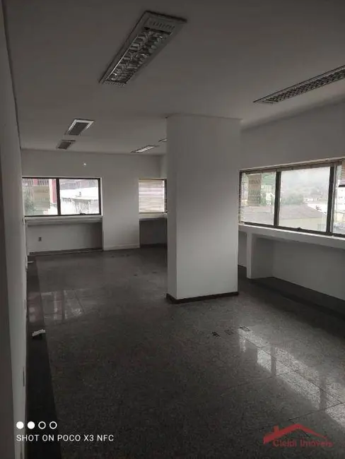 Sala Comercial à venda e para alugar, 102m2 em Centro, Joinville - SC - imagem 5 Foto 5 de Sala Comercial à venda e para alugar, 102m2 em Centro, Joinville - SC