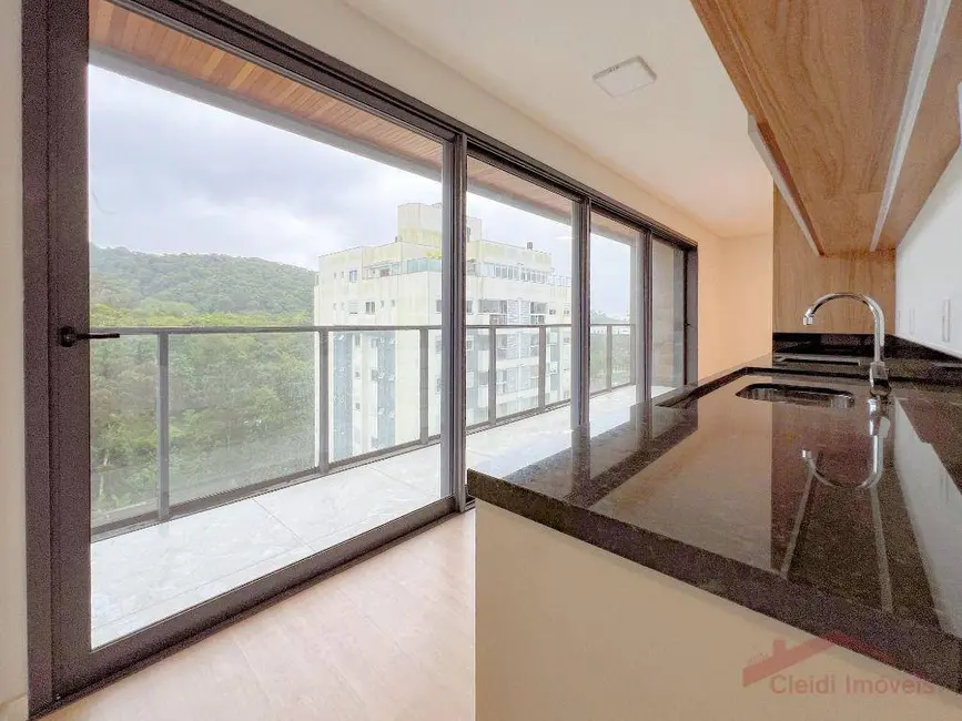 Apartamento com 3 quartos para alugar, 151m2 em Atiradores, Joinville - SC - imagem 7 Foto 7 de Apartamento com 3 quartos para alugar, 151m2 em Atiradores, Joinville - SC
