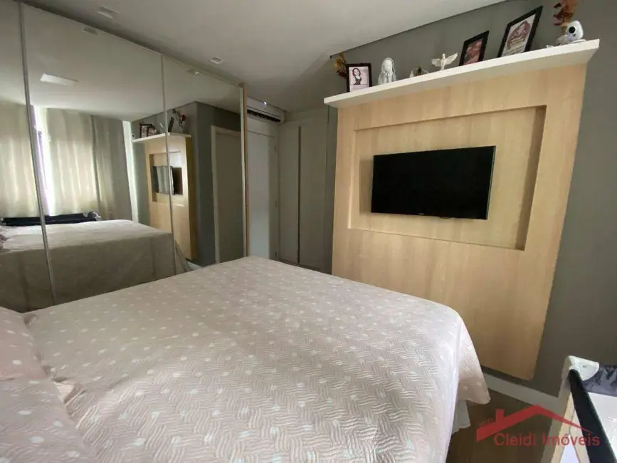 Foto 8 de Apartamento com 2 quartos à venda, 111m2 em Bom Retiro, Joinville - SC