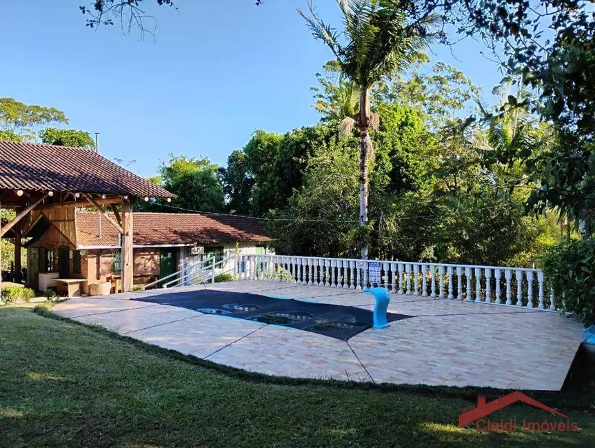 Foto 2 de Casa com 2 quartos para alugar, 800m2 em Araquari - SC