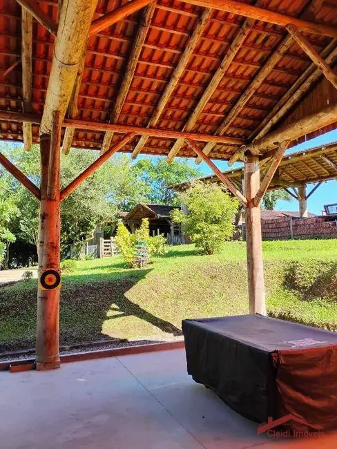 Casa com 2 quartos para alugar, 800m2 em Araquari - SC - imagem 5 Foto 5 de Casa com 2 quartos para alugar, 800m2 em Araquari - SC