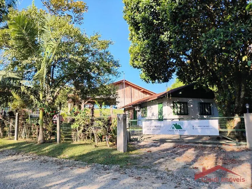 Foto 1 de Casa com 2 quartos para alugar, 800m2 em Araquari - SC
